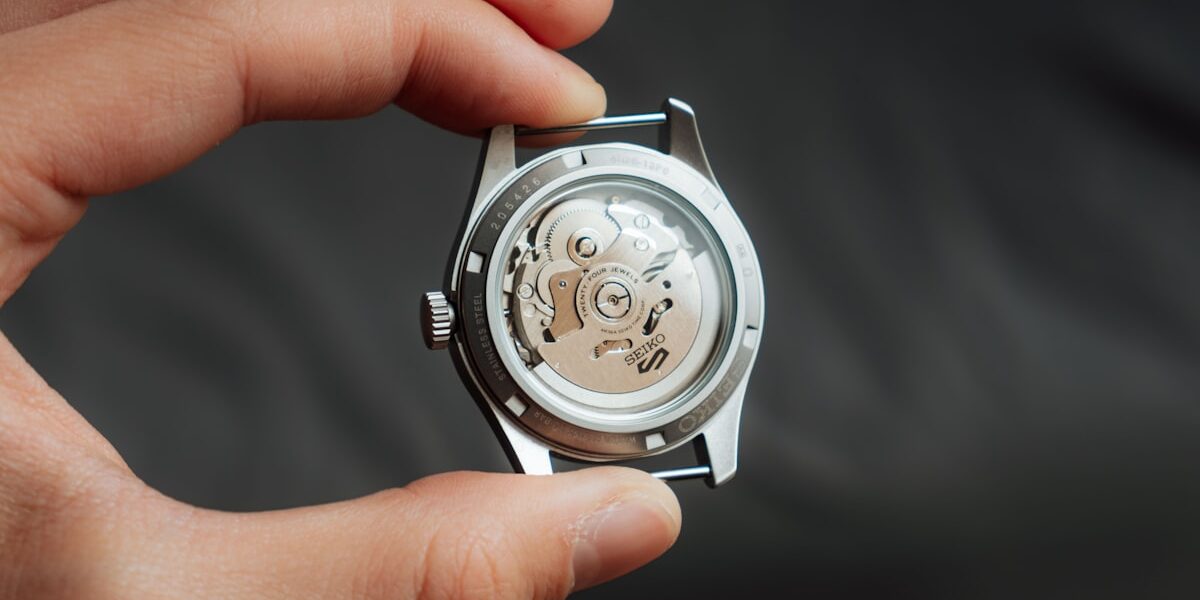 Automatic Watch Accuracy: What “+/- 5 Seconds” Really Means